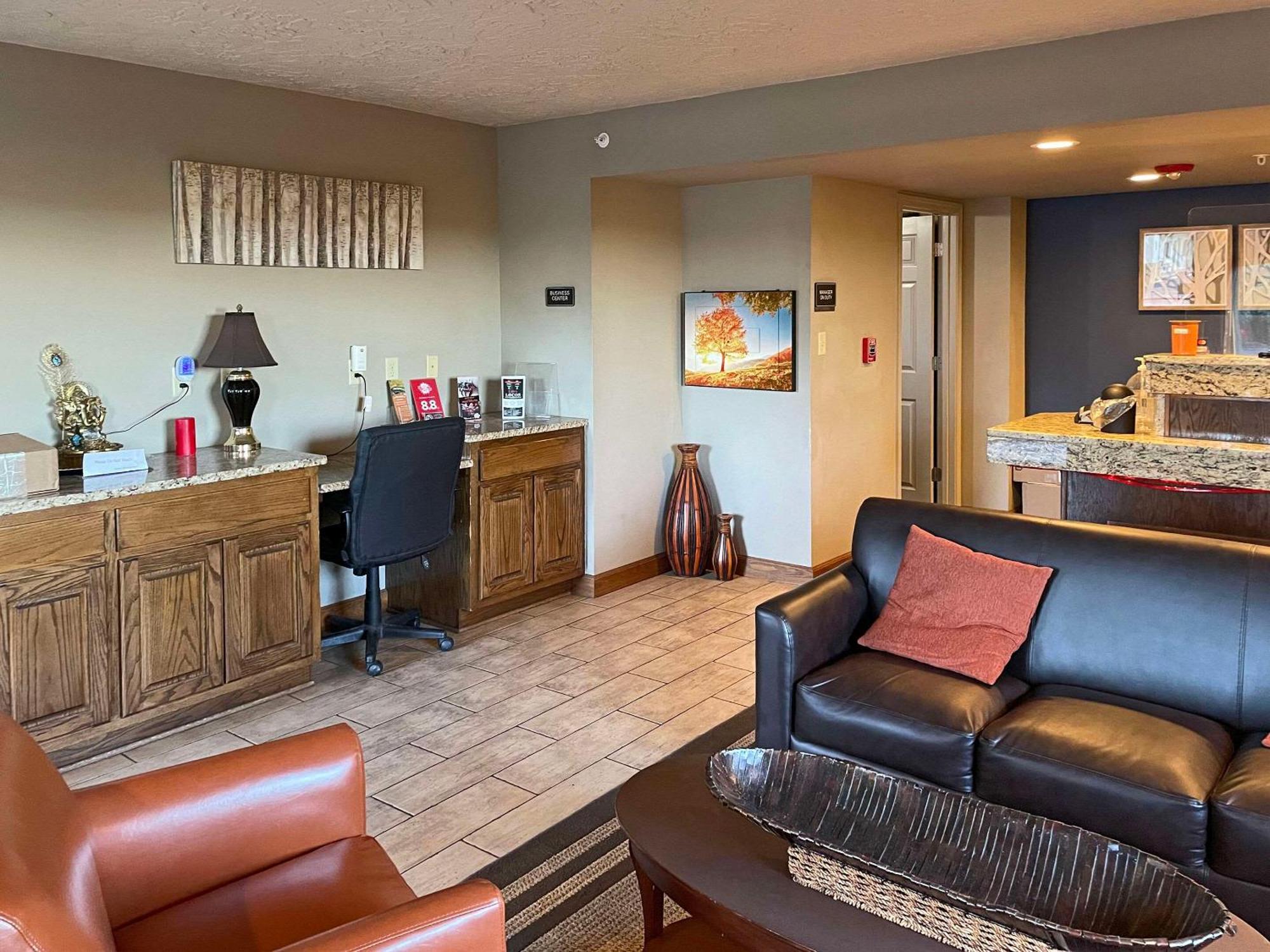 Quality Inn Clinton North מראה חיצוני תמונה