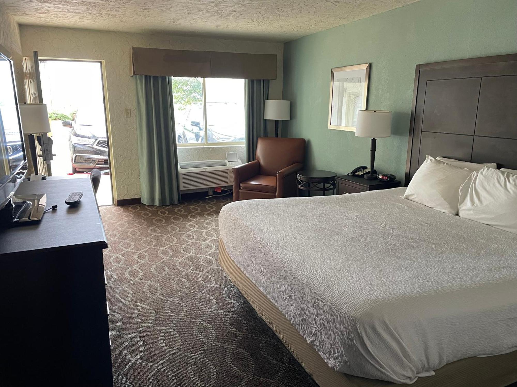 Quality Inn Clinton North מראה חיצוני תמונה