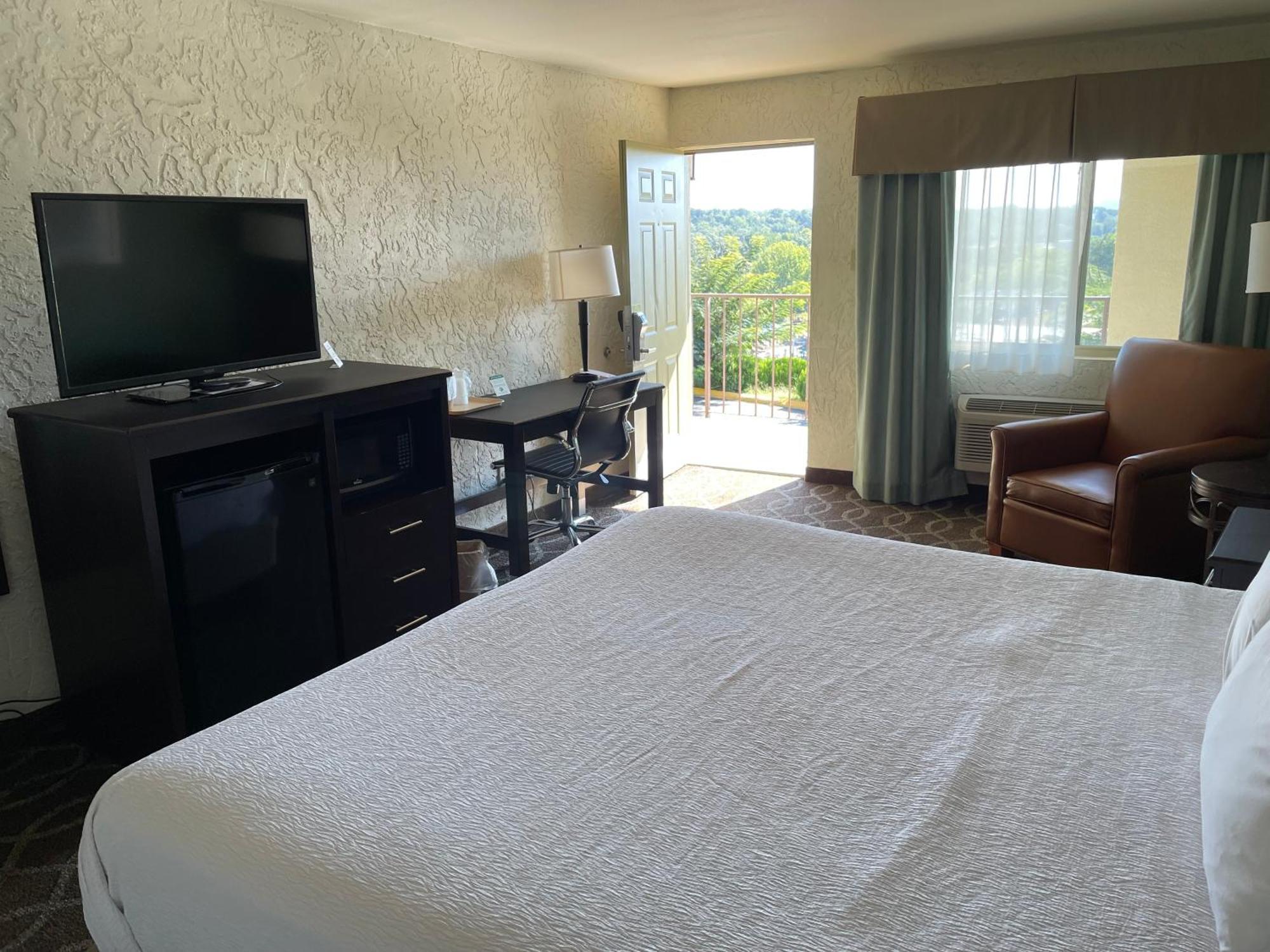 Quality Inn Clinton North מראה חיצוני תמונה