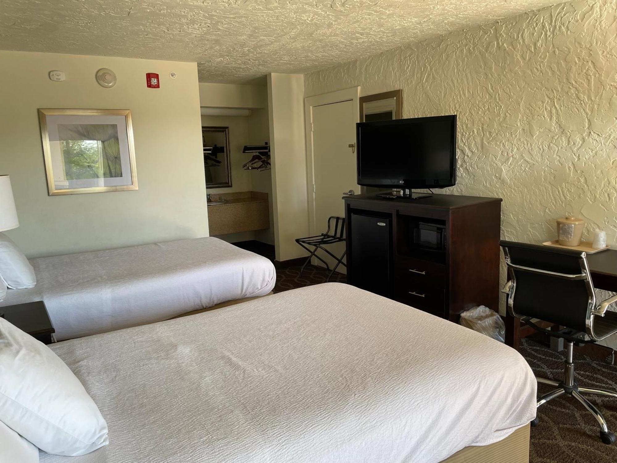 Quality Inn Clinton North מראה חיצוני תמונה