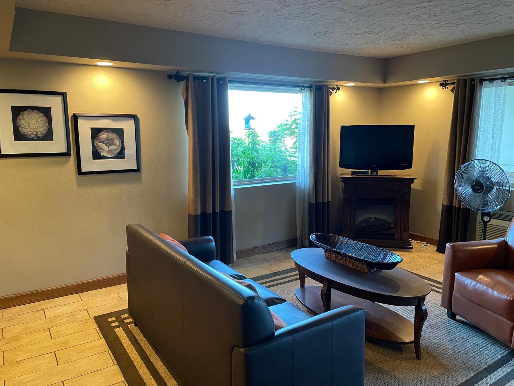 Quality Inn Clinton North מראה חיצוני תמונה