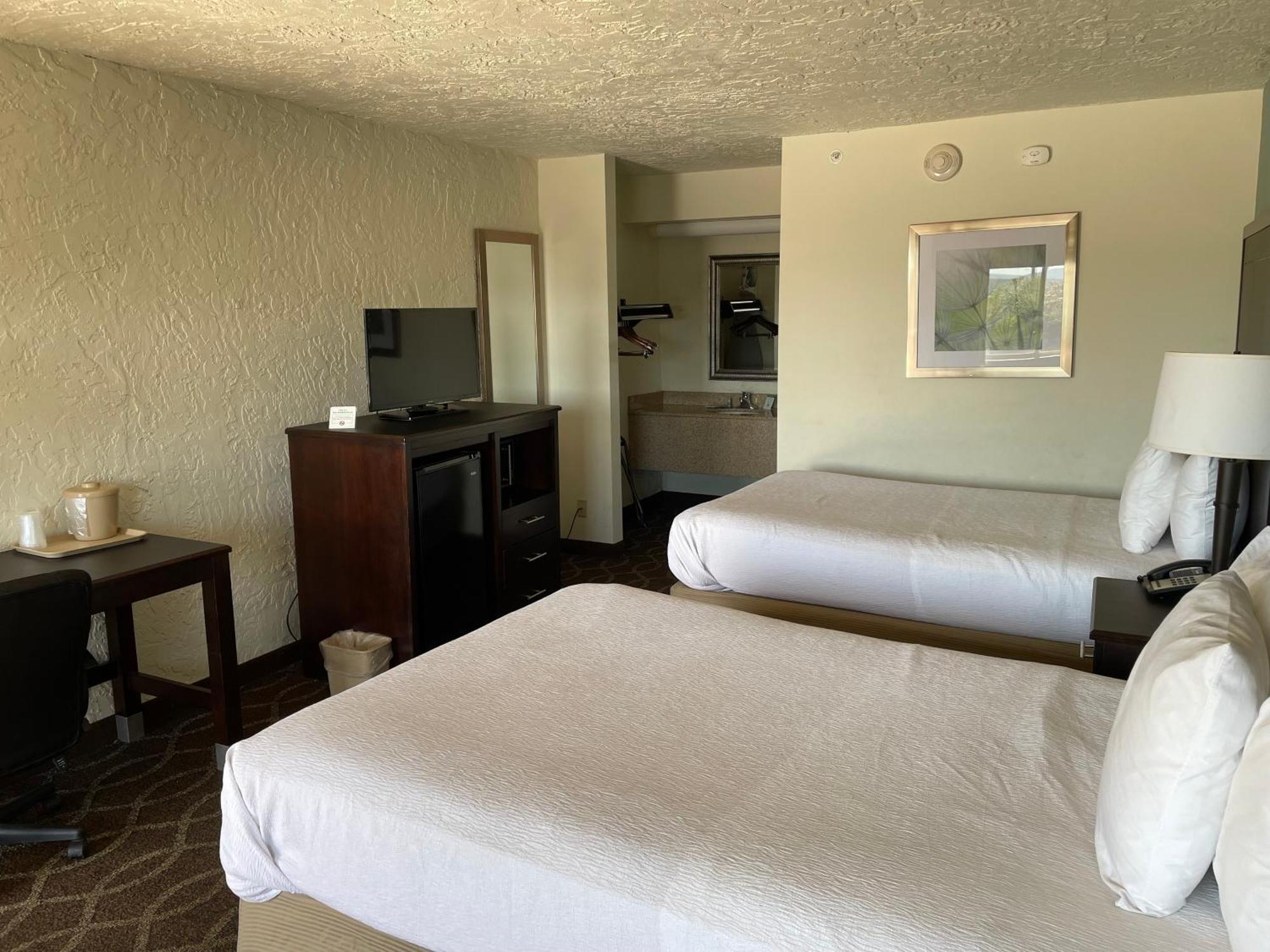 Quality Inn Clinton North מראה חיצוני תמונה