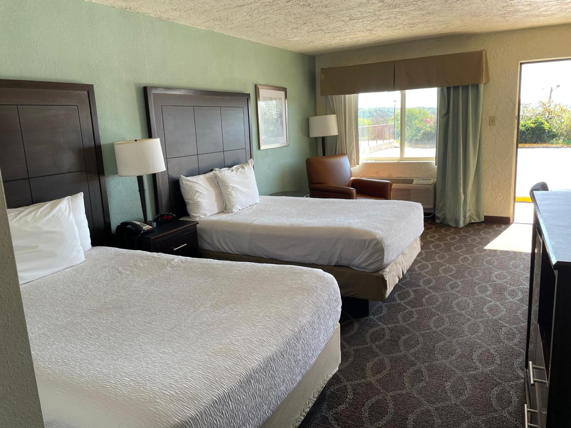 Quality Inn Clinton North מראה חיצוני תמונה