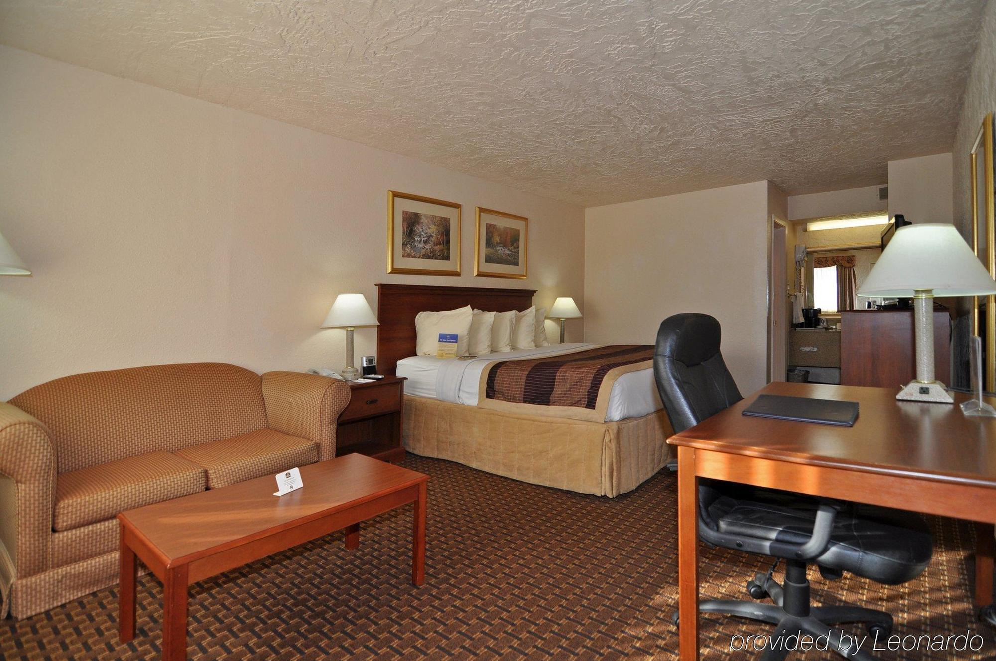 Quality Inn Clinton North מראה חיצוני תמונה