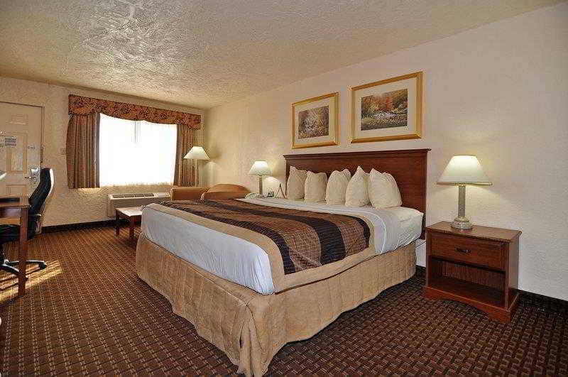 Quality Inn Clinton North מראה חיצוני תמונה