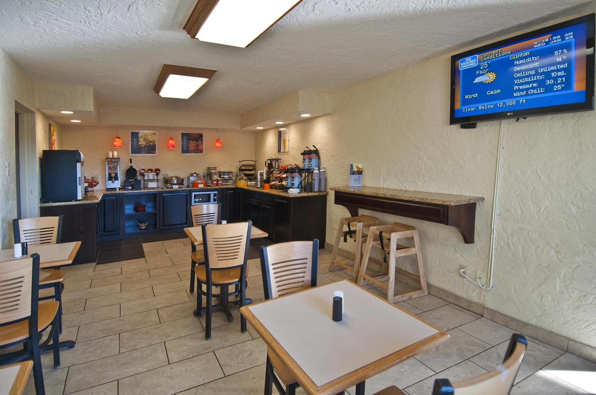 Quality Inn Clinton North מראה חיצוני תמונה
